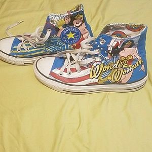 Retro Wonder Woman Converse!